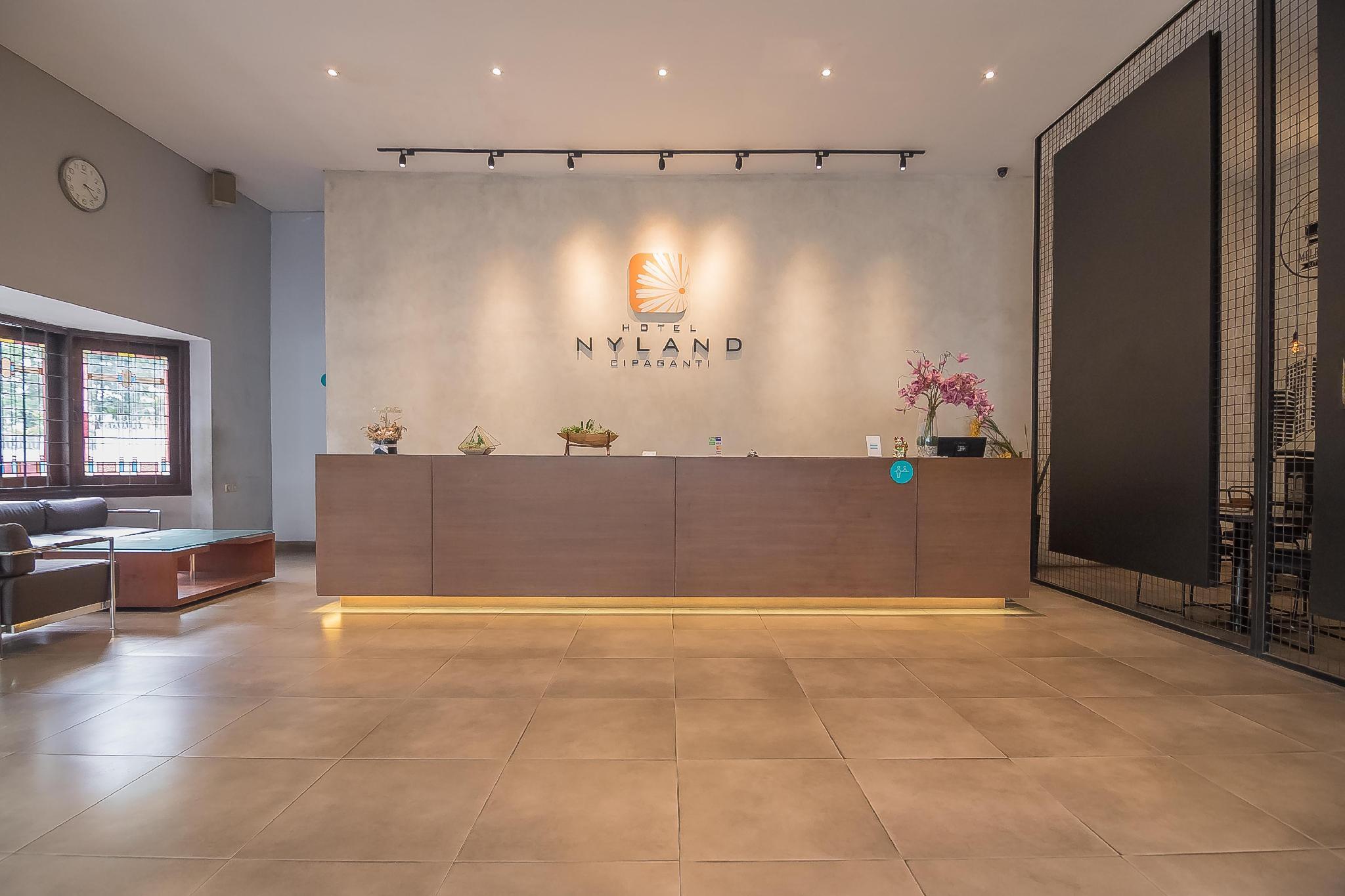 红多兹Plus酒店-西帕甘地街3号 万隆 外观 照片